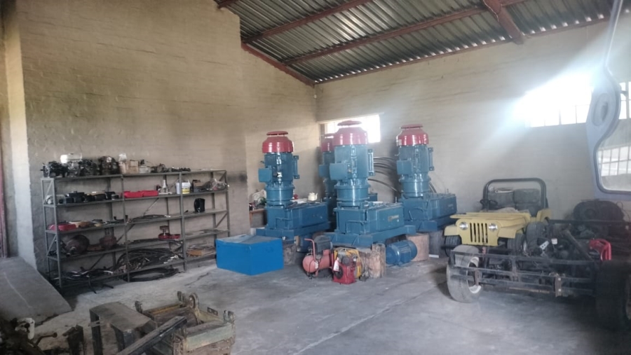 6 Bedroom Property for Sale in Ladybrand Free State